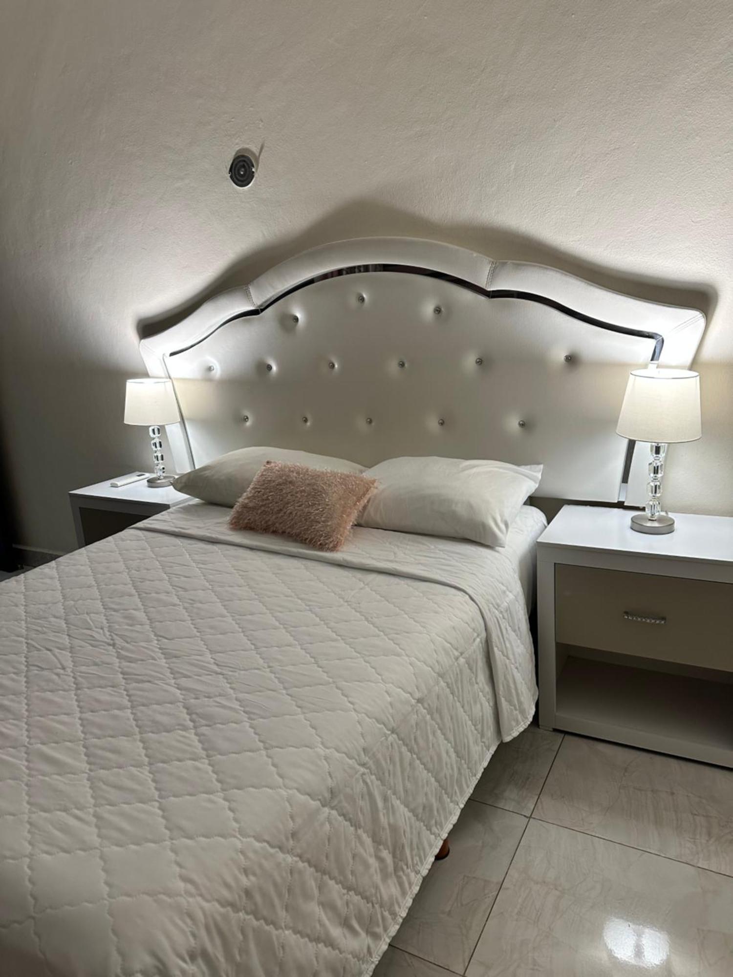 Casa Sasha'S Mini Palace Канкун Екстер'єр фото